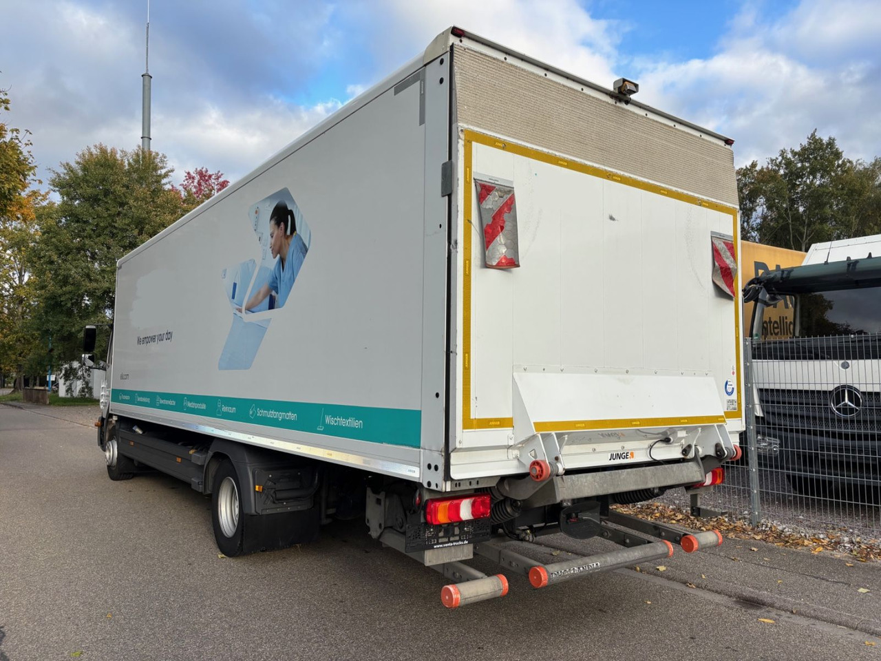 Mercedes-Benz Atego III 1227L, Euro-6, 2xAHK, Klima, Abbiegeas - Box truck: picture 5 Mercedes-Benz Atego III 1227L, Euro-6, 2xAHK, Klima, Abbiegeas - Box truck: picture 5