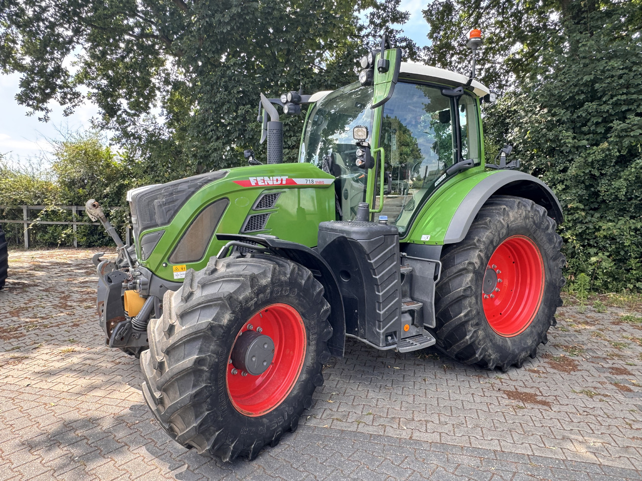 FENDT 718 Gen6 PowerPlus - Farm tractor: picture 1 FENDT 718 Gen6 PowerPlus - Farm tractor: picture 1