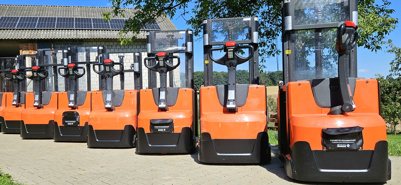 BT SWE 200 Staxio Toyota Initial lift, wstępne podnoszenie wideł, niski maszt - Stacker: picture 1 BT SWE 200 Staxio Toyota Initial lift, wstępne podnoszenie wideł, niski maszt - Stacker: picture 1