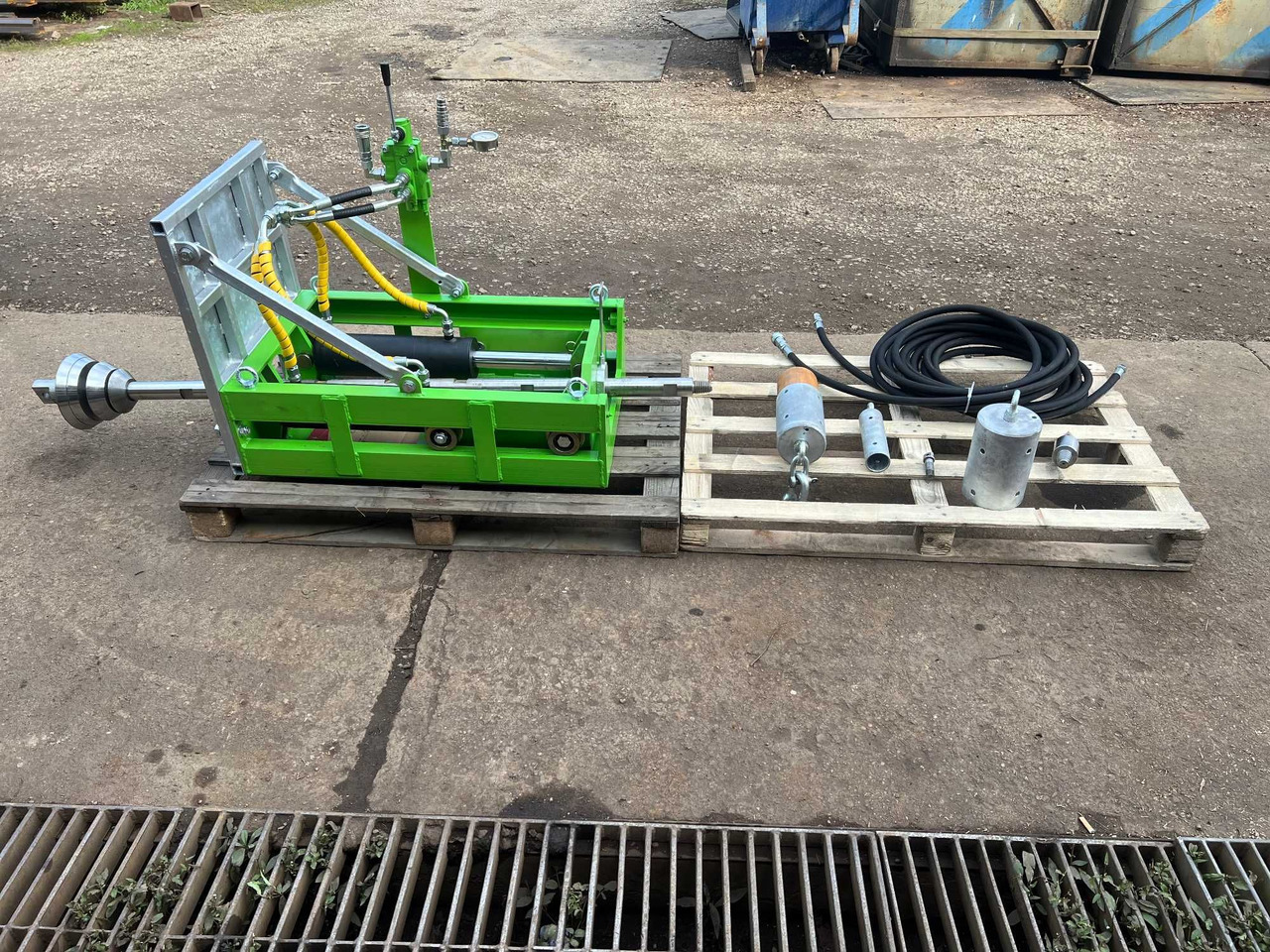 Directional Drilling MP 20 / Przewiert Sterowany MP 20 / Řízený Protlak MP 20 / Foraj Dirijat MP 20 - Directional boring machine: picture 2 Directional Drilling MP 20 / Przewiert Sterowany MP 20 / Řízený Protlak MP 20 / Foraj Dirijat MP 20 - Directional boring machine: picture 2