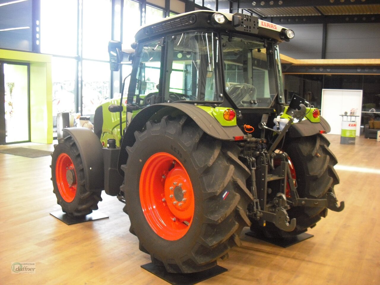 CLAAS Elios 210 - Farm tractor: picture 5 CLAAS Elios 210 - Farm tractor: picture 5