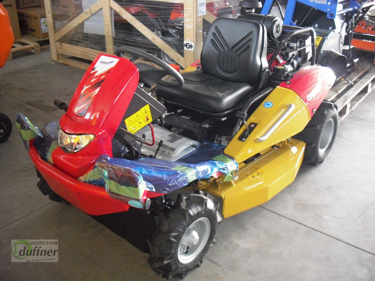 Canycom CMX 2402 - Garden mower: picture 1 Canycom CMX 2402 - Garden mower: picture 1