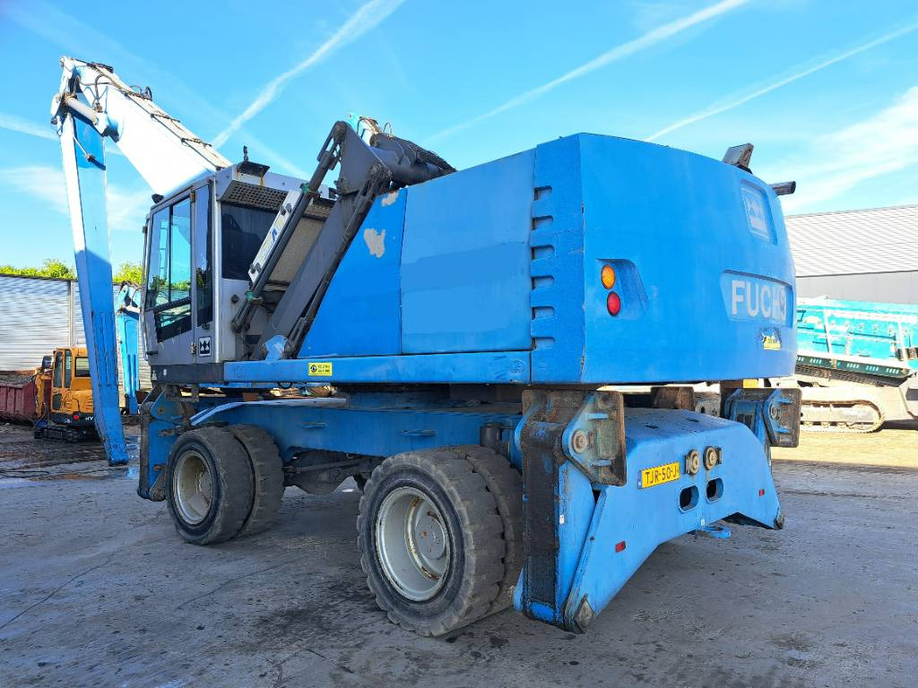 Fuchs MHL360D with low hour engine - Waste/ Industry handler: picture 2 Fuchs MHL360D with low hour engine - Waste/ Industry handler: picture 2