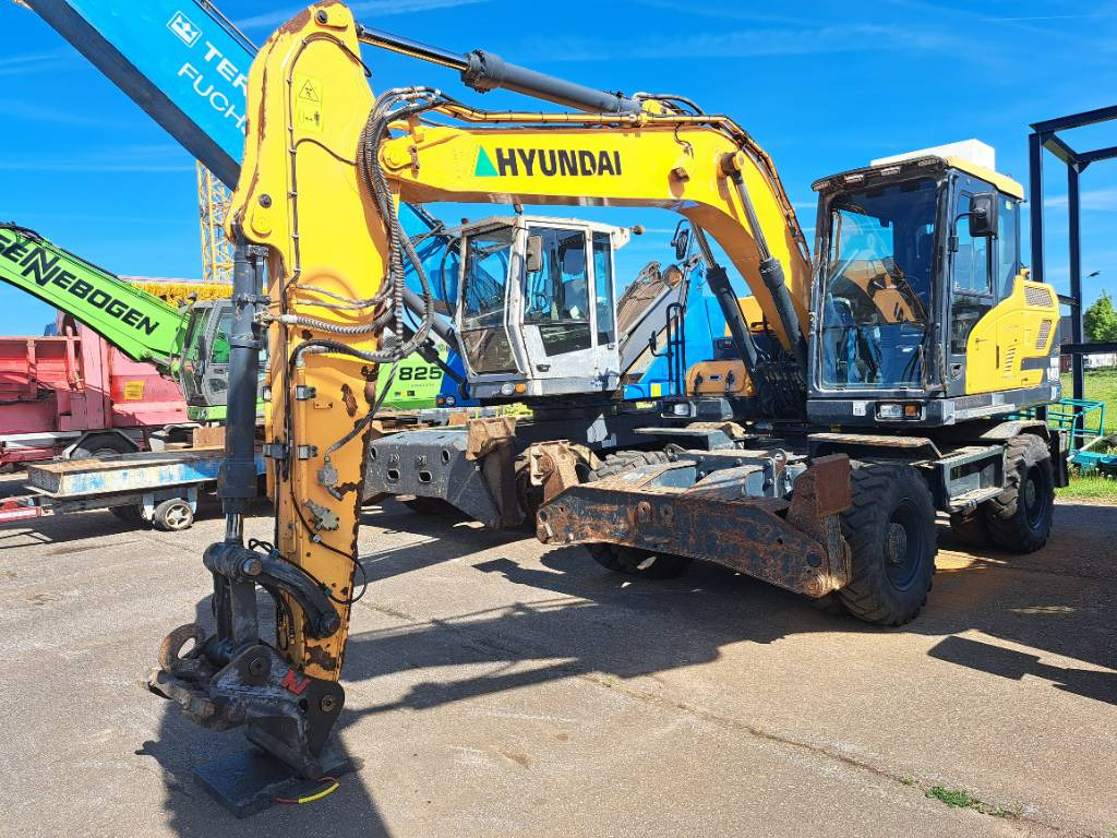 Hyundai HW140 - Wheel excavator: picture 1 Hyundai HW140 - Wheel excavator: picture 1