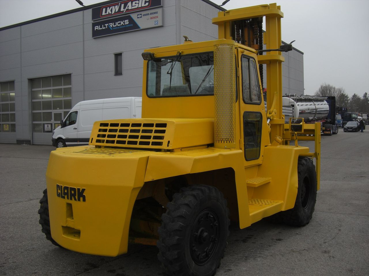 Clark C500YS225PD - Diesel forklift: picture 2 Clark C500YS225PD - Diesel forklift: picture 2