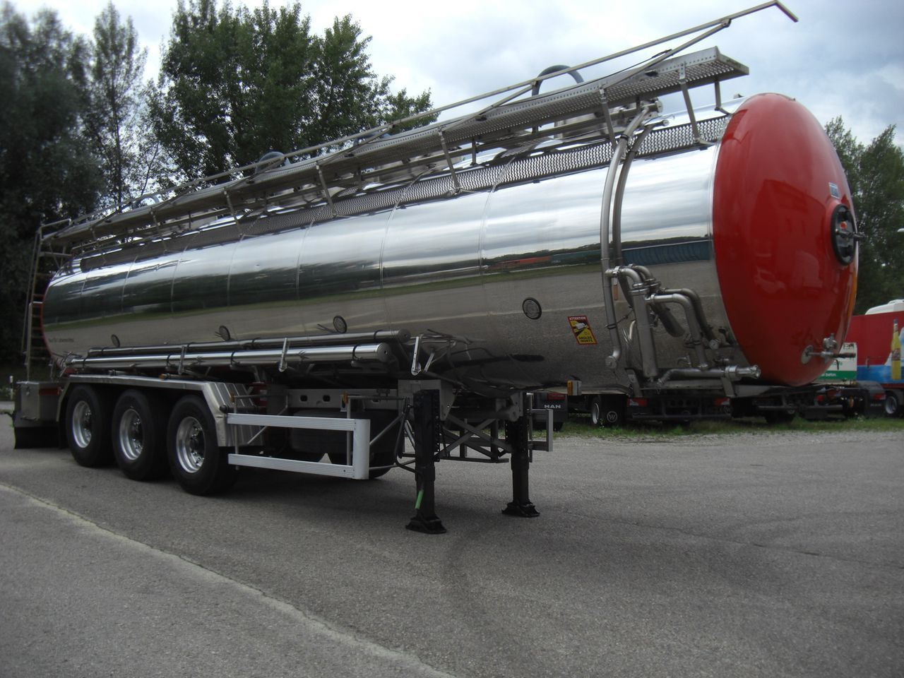 Magyar S34BD1 / 4 KAMMER / DRUCK / Heizbar - Tank semi-trailer: picture 2 Magyar S34BD1 / 4 KAMMER / DRUCK / Heizbar - Tank semi-trailer: picture 2