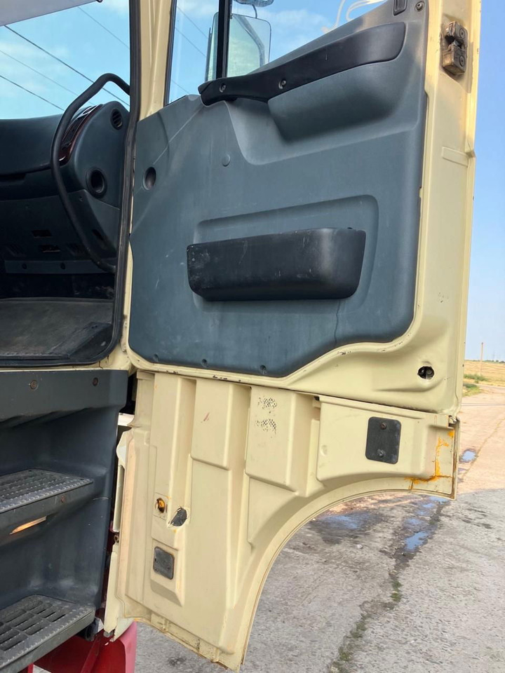 DAF XF 95 430 Platform - Dropside/ Flatbed truck: picture 3 DAF XF 95 430 Platform - Dropside/ Flatbed truck: picture 3