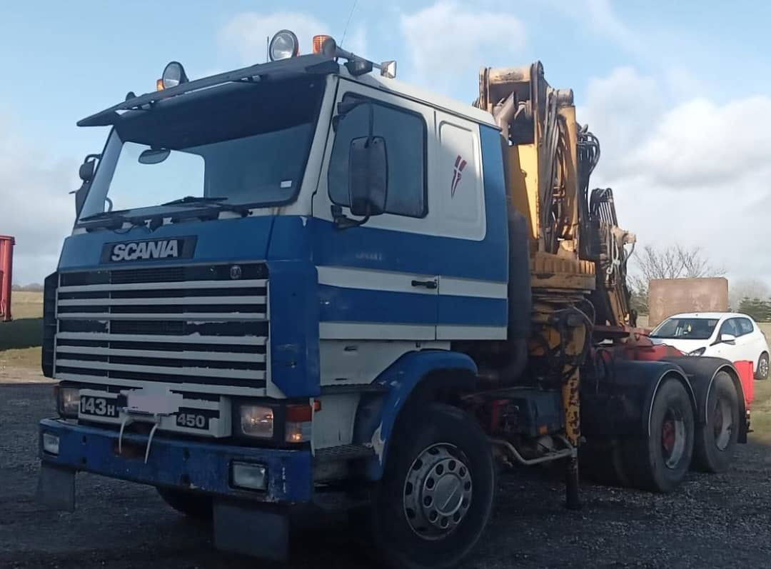 Scania R143-450 V8 Tractor unit with crane - Tractor unit: picture 2 Scania R143-450 V8 Tractor unit with crane - Tractor unit: picture 2