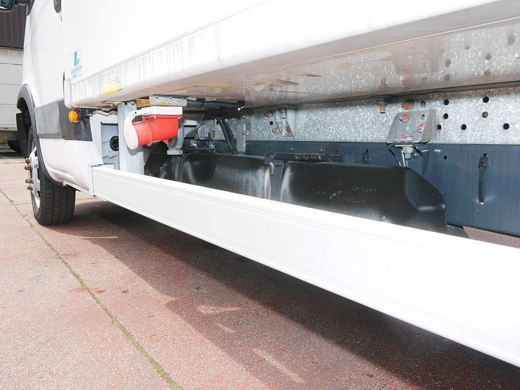 Refrigerated van Iveco 35C15 3.0 DAILY KUHLKOFFER CARRIER XARIOS 600 MT: picture 17