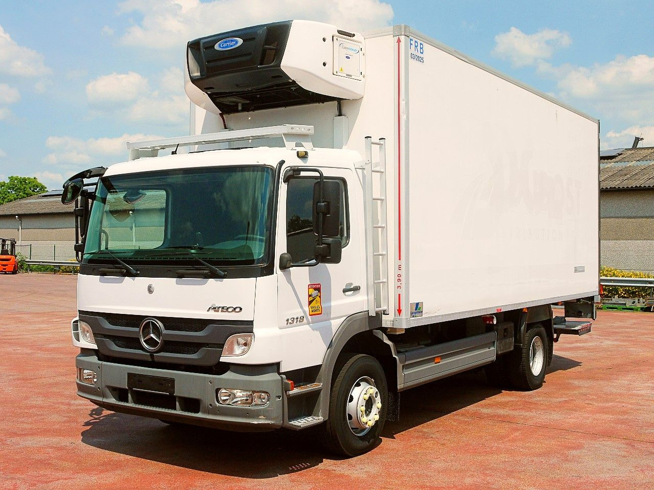 Mercedes-Benz 1318 ATEGO FLEISH KUHLKOFFER CARRIER SUPRA 750 - Refrigerator truck: picture 3 Mercedes-Benz 1318 ATEGO FLEISH KUHLKOFFER CARRIER SUPRA 750 - Refrigerator truck: picture 3