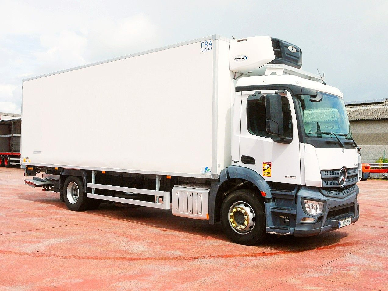 Mercedes-Benz 1830 ANTOS KUHLKOFFER CARRIER SUPRA 850 - Refrigerator truck: picture 2 Mercedes-Benz 1830 ANTOS KUHLKOFFER CARRIER SUPRA 850 - Refrigerator truck: picture 2