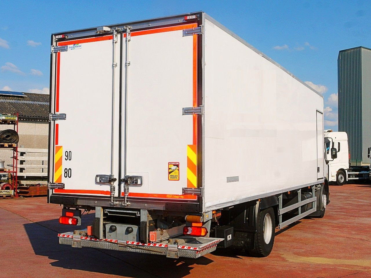 Refrigerator truck Renault D19.280 KUHLKOFFER CARRIER SUPRA 1150 MT: picture 6