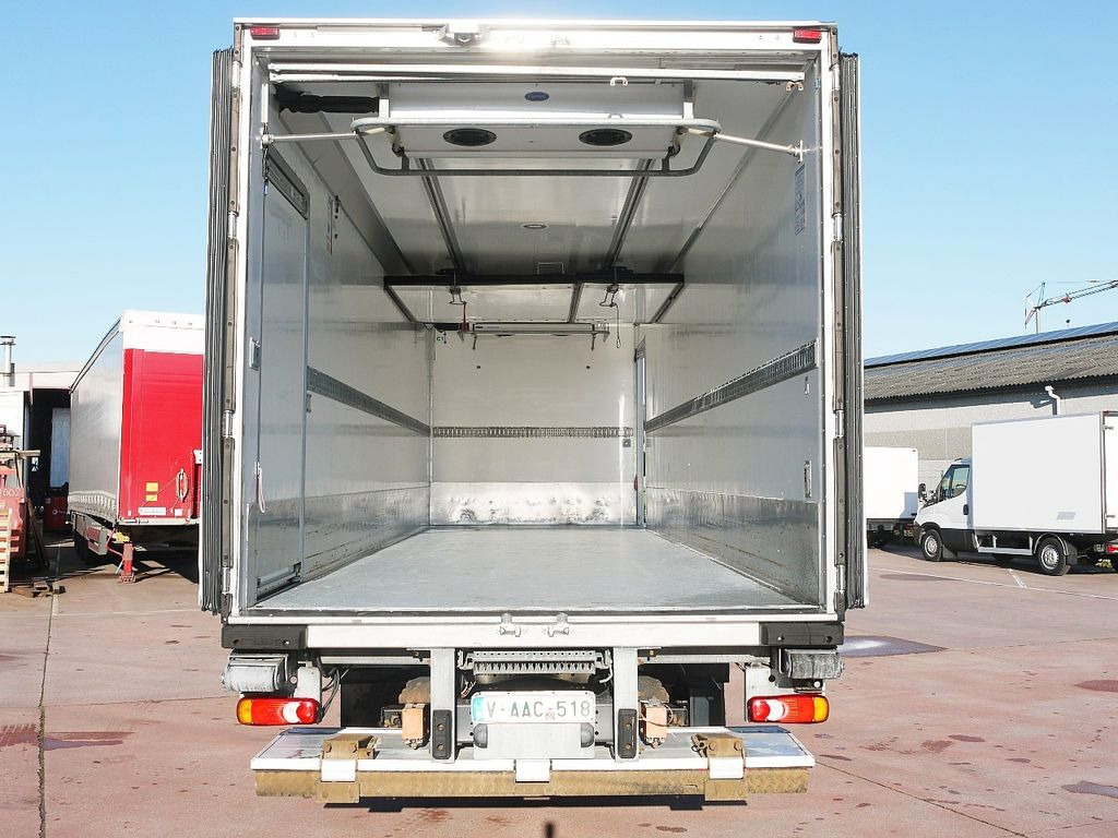 Refrigerator truck Renault P 270.19 D KUHLKOFER CARRIER SUPRA 950 MULIT LBW: picture 9