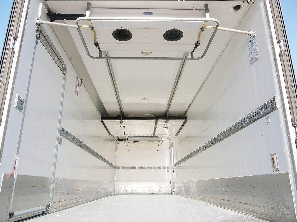 Refrigerator truck Renault P 270.19 D KUHLKOFER CARRIER SUPRA 950 MULIT LBW: picture 10