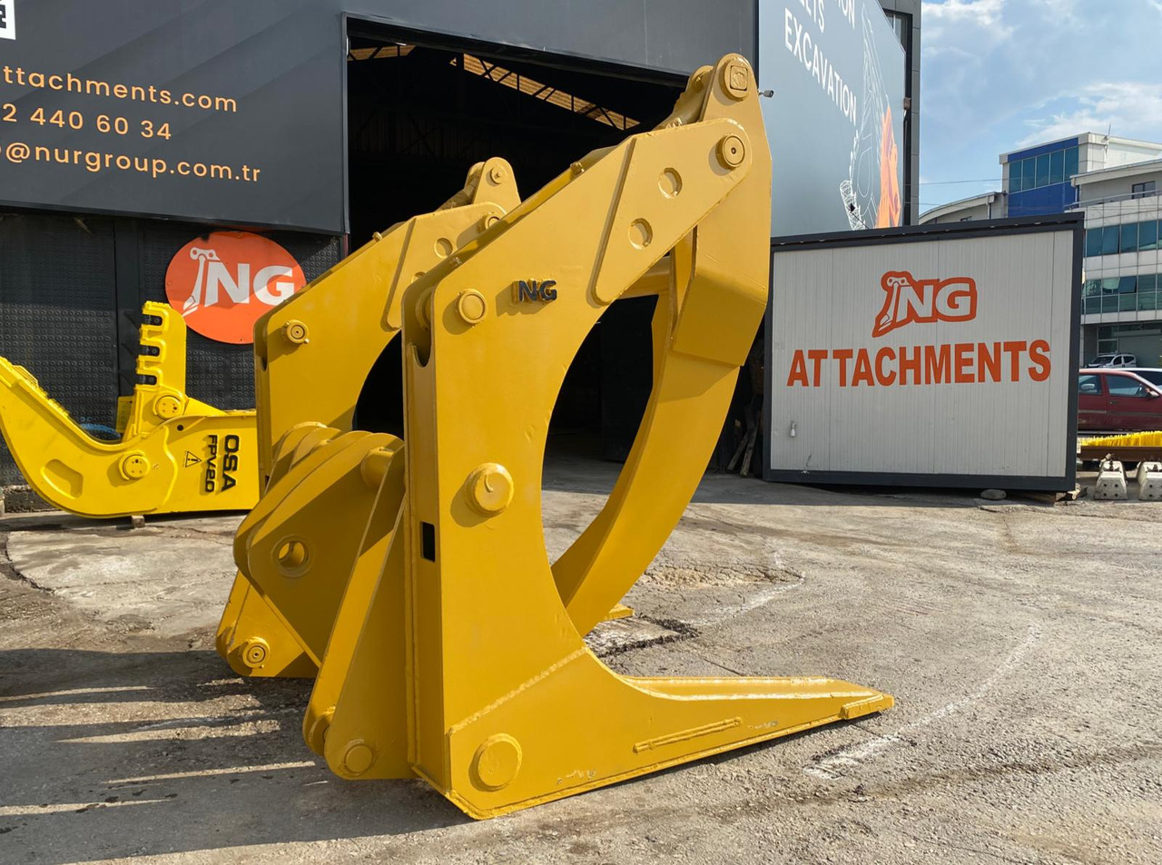 LOADER LOG GRAPPLE - NG ATTACHMENTS - Grapple for Loader: picture 5 LOADER LOG GRAPPLE - NG ATTACHMENTS - Grapple for Loader: picture 5