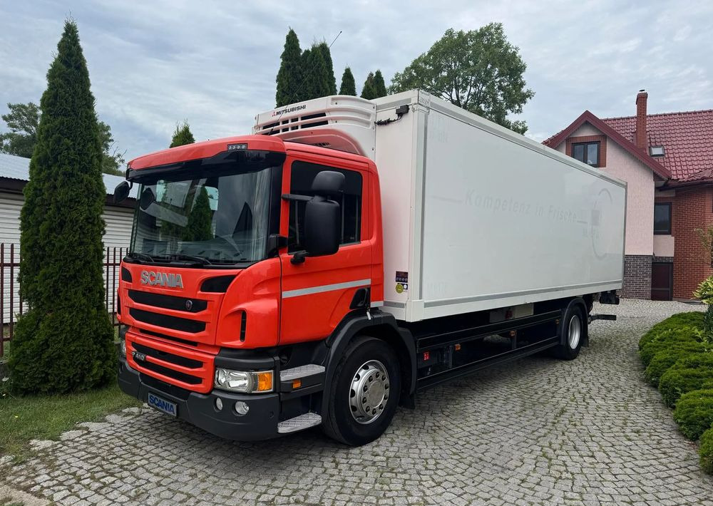 Scania P250 - Refrigerator truck: picture 2 Scania P250 - Refrigerator truck: picture 2