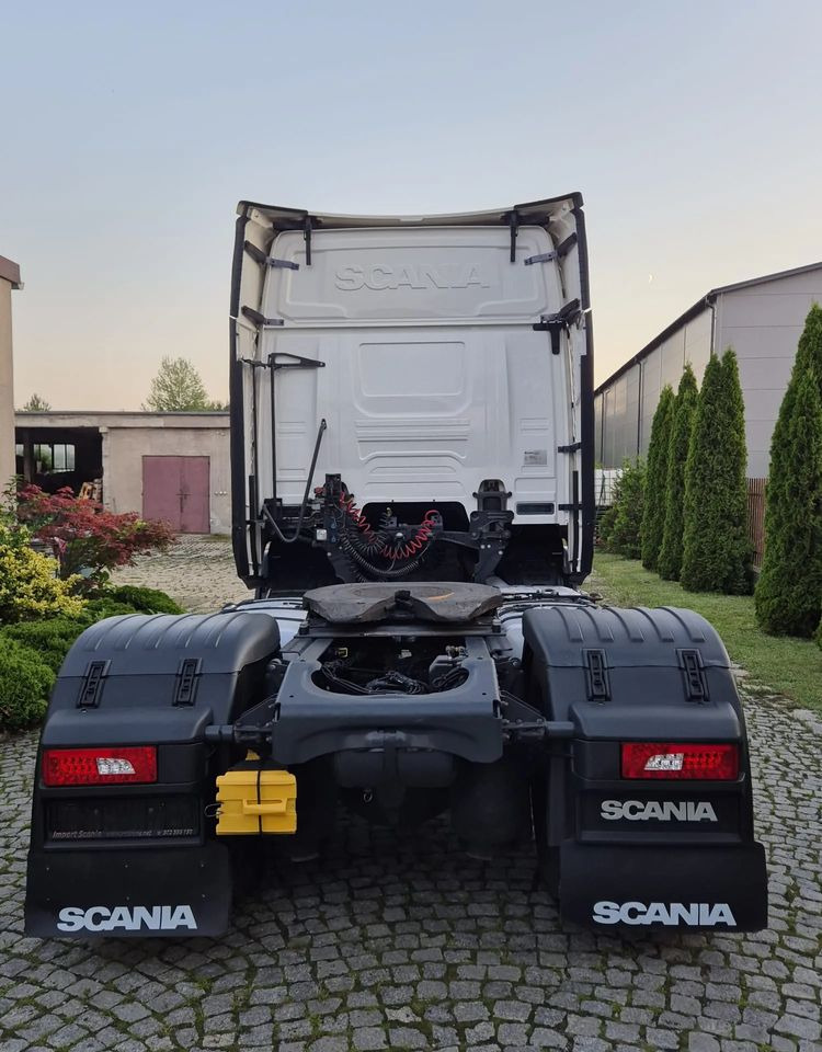 Scania R410 - Tractor unit: picture 5 Scania R410 - Tractor unit: picture 5
