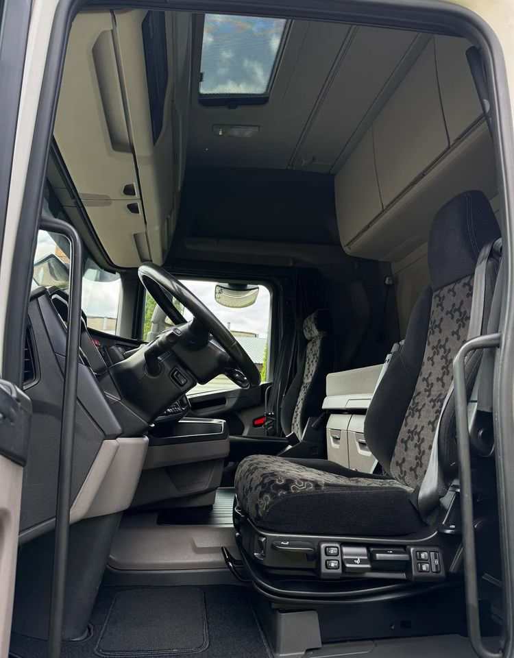 Scania R450 - Tractor unit: picture 2 Scania R450 - Tractor unit: picture 2