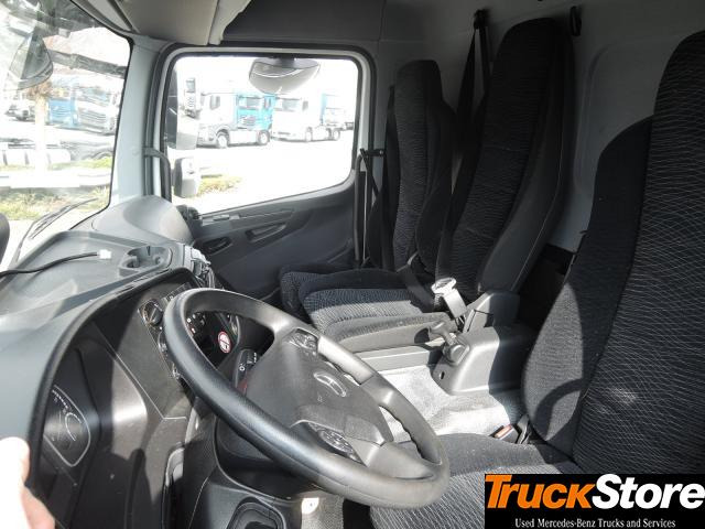 Mercedes-Benz Atego 821 L - Box van: picture 2 Mercedes-Benz Atego 821 L - Box van: picture 2