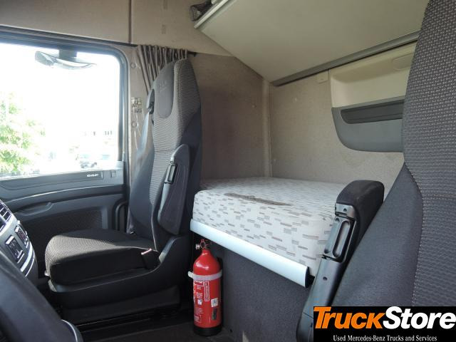 Tractor unit DAF XF 460: picture 8