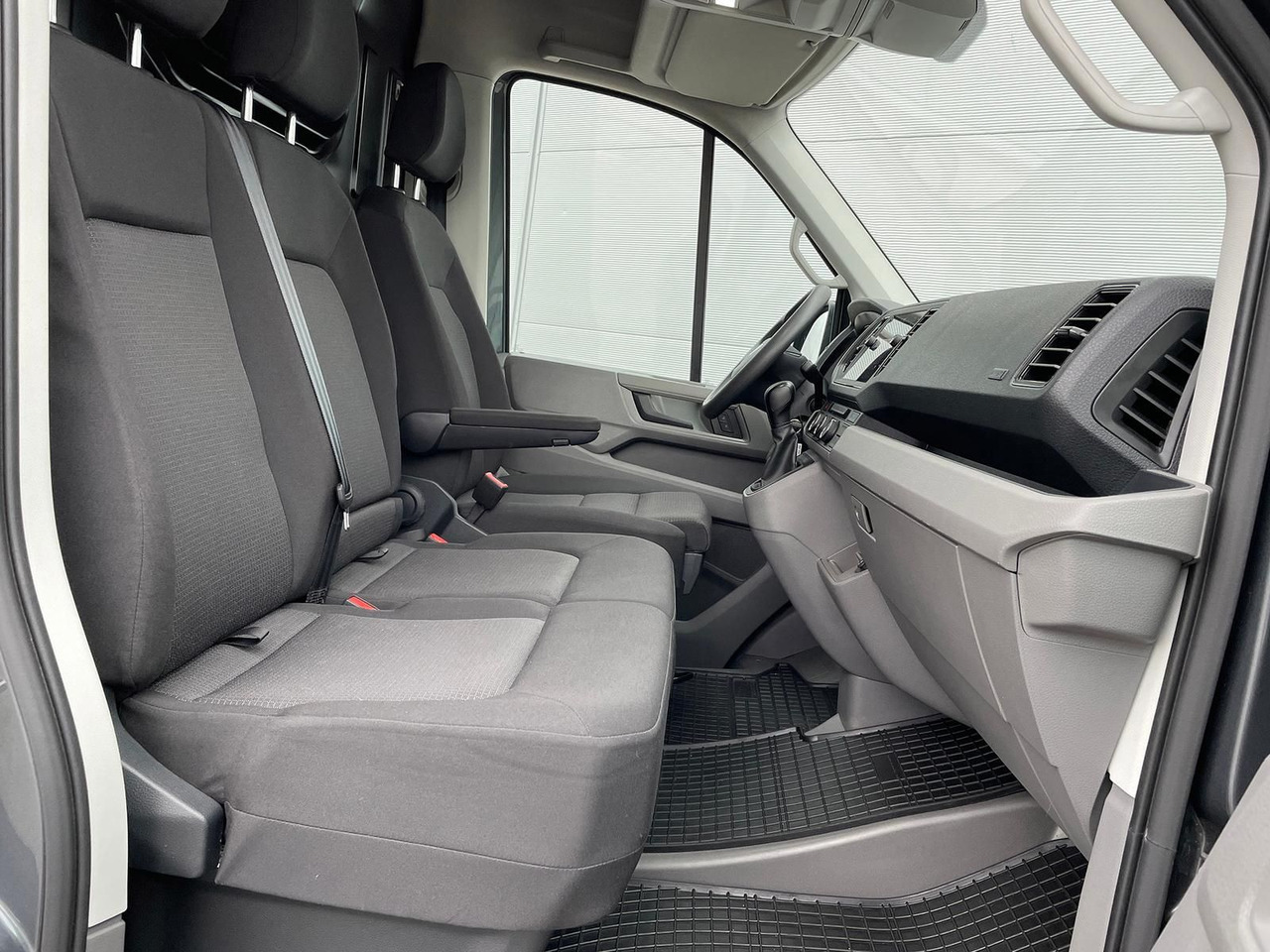 Panel van MAN TGE 3.160 L4H3 KASTEN TEMPOMAT AHK SITZHZ DAB: picture 15 Panel van MAN TGE 3.160 L4H3 KASTEN TEMPOMAT AHK SITZHZ DAB: picture 15