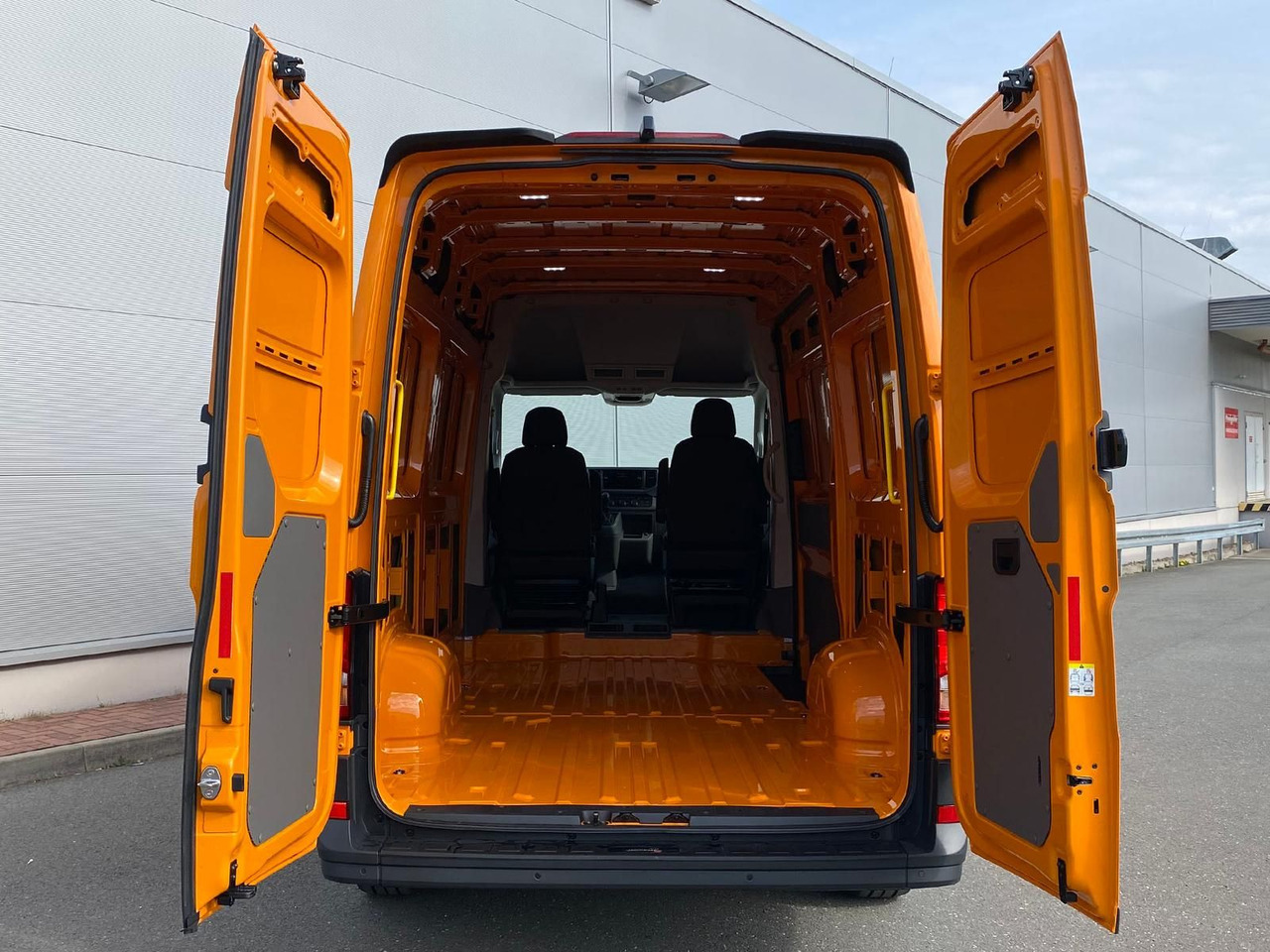 Panel van MAN TGE 3.180 L3H3 Individual Lion S LED ACC STANDHZ: picture 10