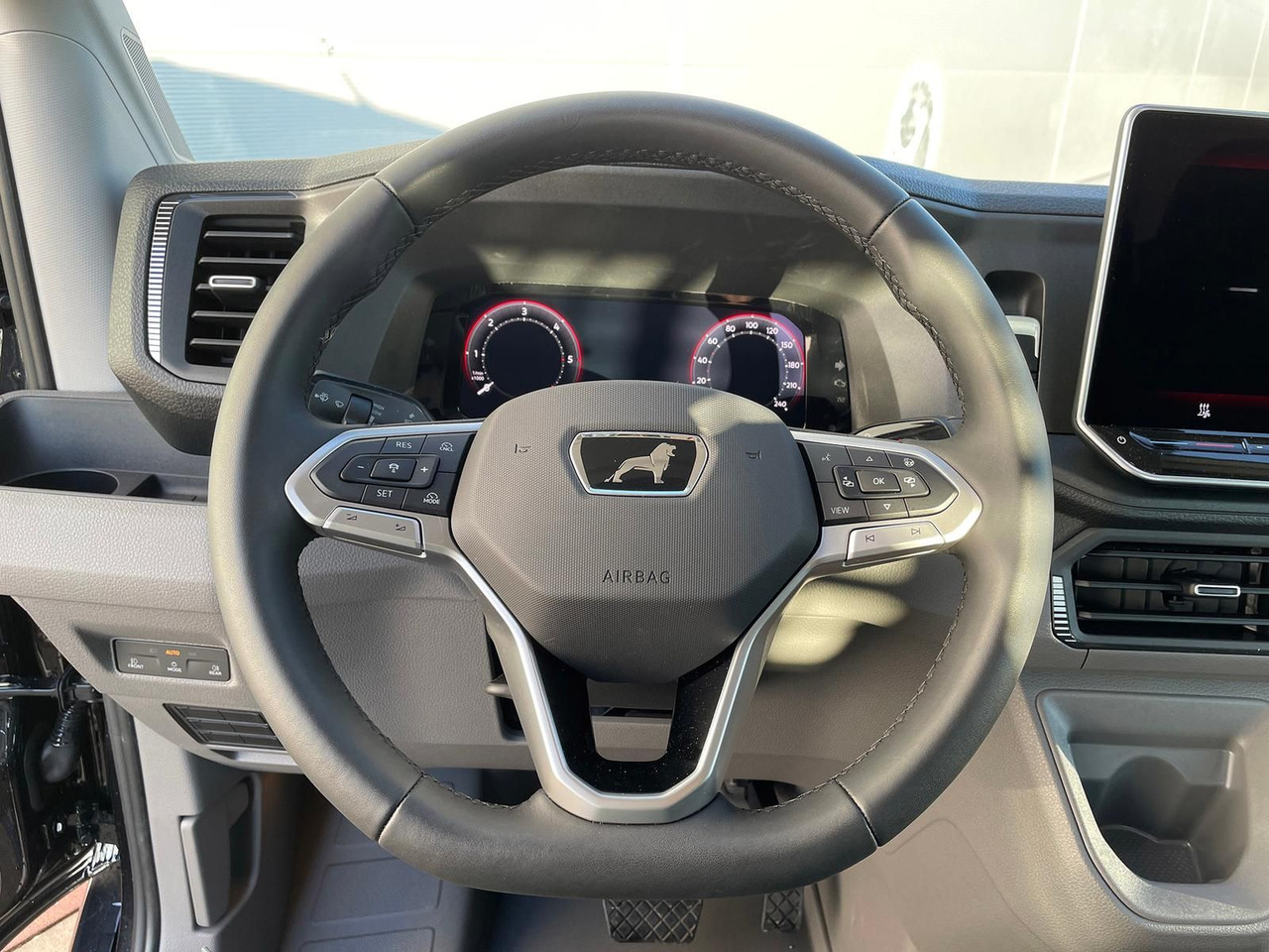 Tipper van, Combi van MAN TGE 3.180 Pritsche KIPPER DOKA LR 4x4 ACC LED: picture 16 Tipper van, Combi van MAN TGE 3.180 Pritsche KIPPER DOKA LR 4x4 ACC LED: picture 16