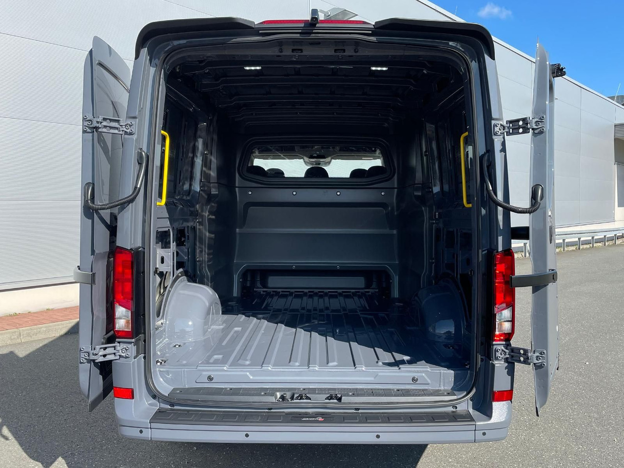 Car MAN TGE 3.200 L3H2 MIXTO 4x4 Individual S ACC STANDH: picture 9 Car MAN TGE 3.200 L3H2 MIXTO 4x4 Individual S ACC STANDH: picture 9