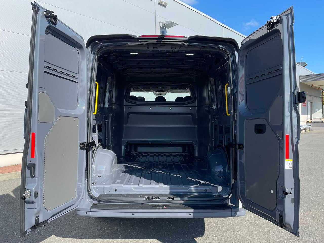 Car MAN TGE 3.200 L3H2 MIXTO 4x4 Individual S ACC STANDH: picture 34 Car MAN TGE 3.200 L3H2 MIXTO 4x4 Individual S ACC STANDH: picture 34