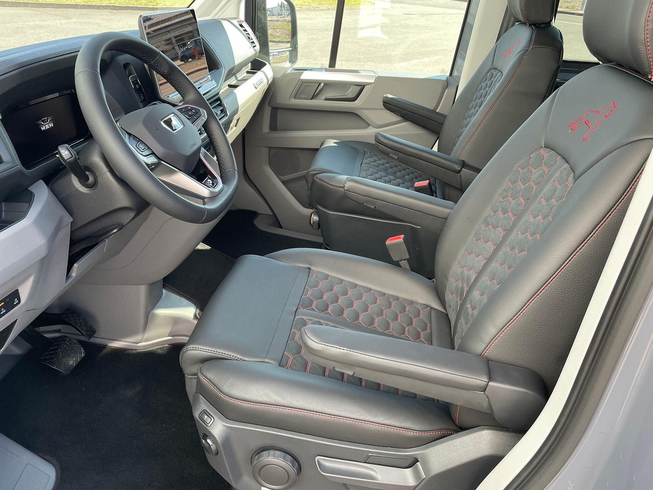 Car MAN TGE 3.200 L3H2 MIXTO 4x4 Individual S ACC STANDH: picture 23 Car MAN TGE 3.200 L3H2 MIXTO 4x4 Individual S ACC STANDH: picture 23