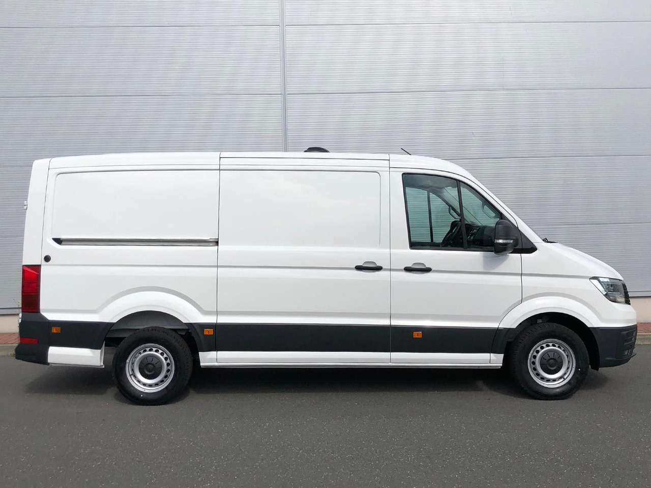 Volkswagen Crafter Kasten 35 L3H2 4MOTION LED PDC - Panel van: picture 5 Volkswagen Crafter Kasten 35 L3H2 4MOTION LED PDC - Panel van: picture 5