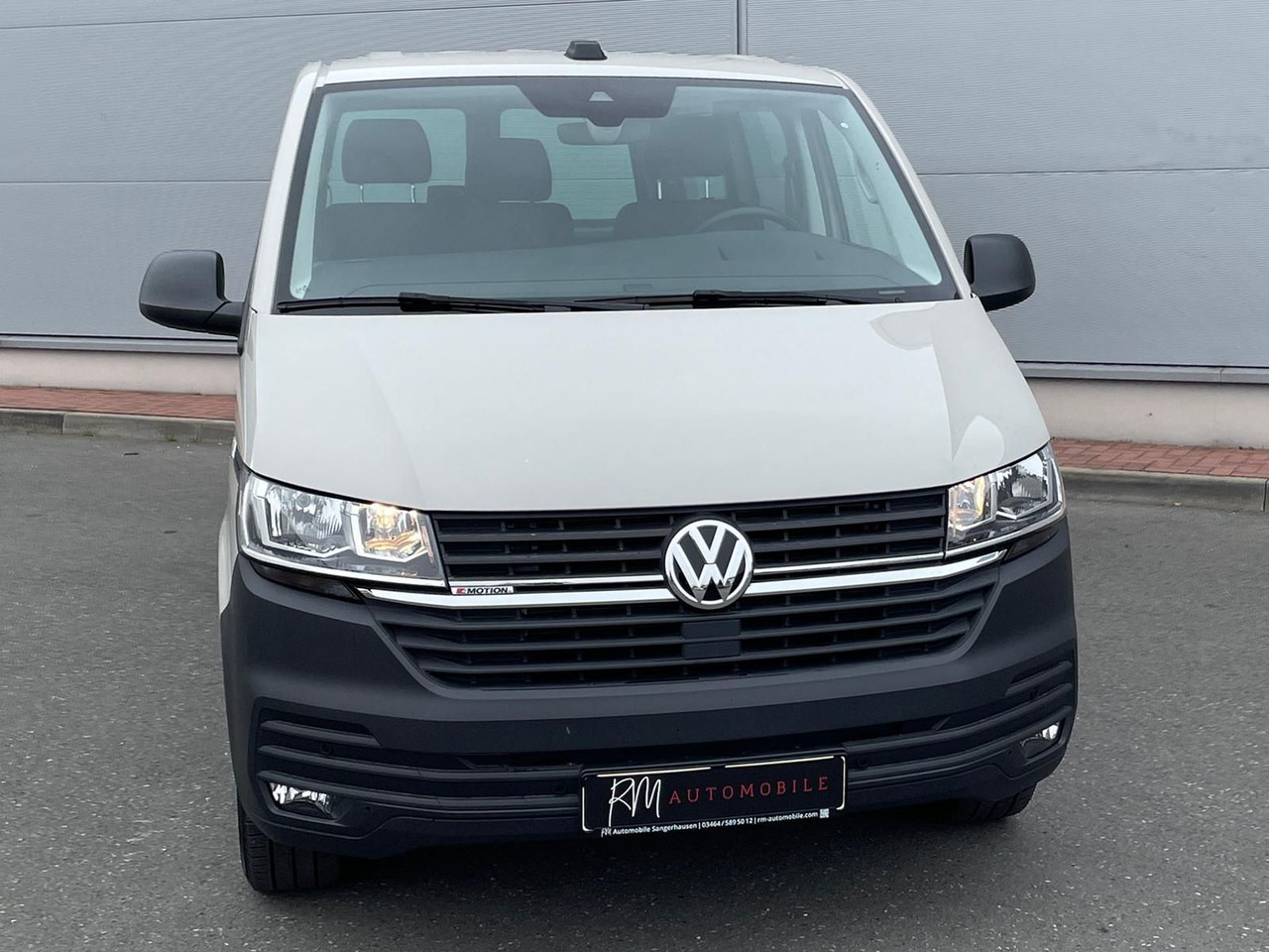 Volkswagen T6.1 Transporter 2.0 TDI lang 4MOTION SITZHZ NAV - Car: picture 3 Volkswagen T6.1 Transporter 2.0 TDI lang 4MOTION SITZHZ NAV - Car: picture 3