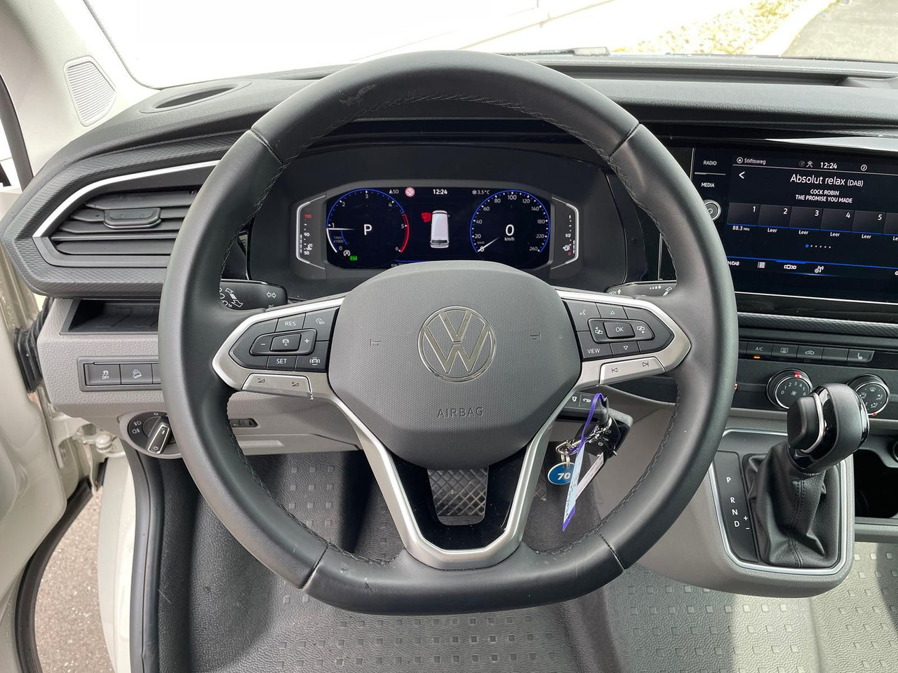 New Panel van Volkswagen T6.1 Transporter 2.0 TDI lang 4MOTION SITZHZ NAV: picture 13