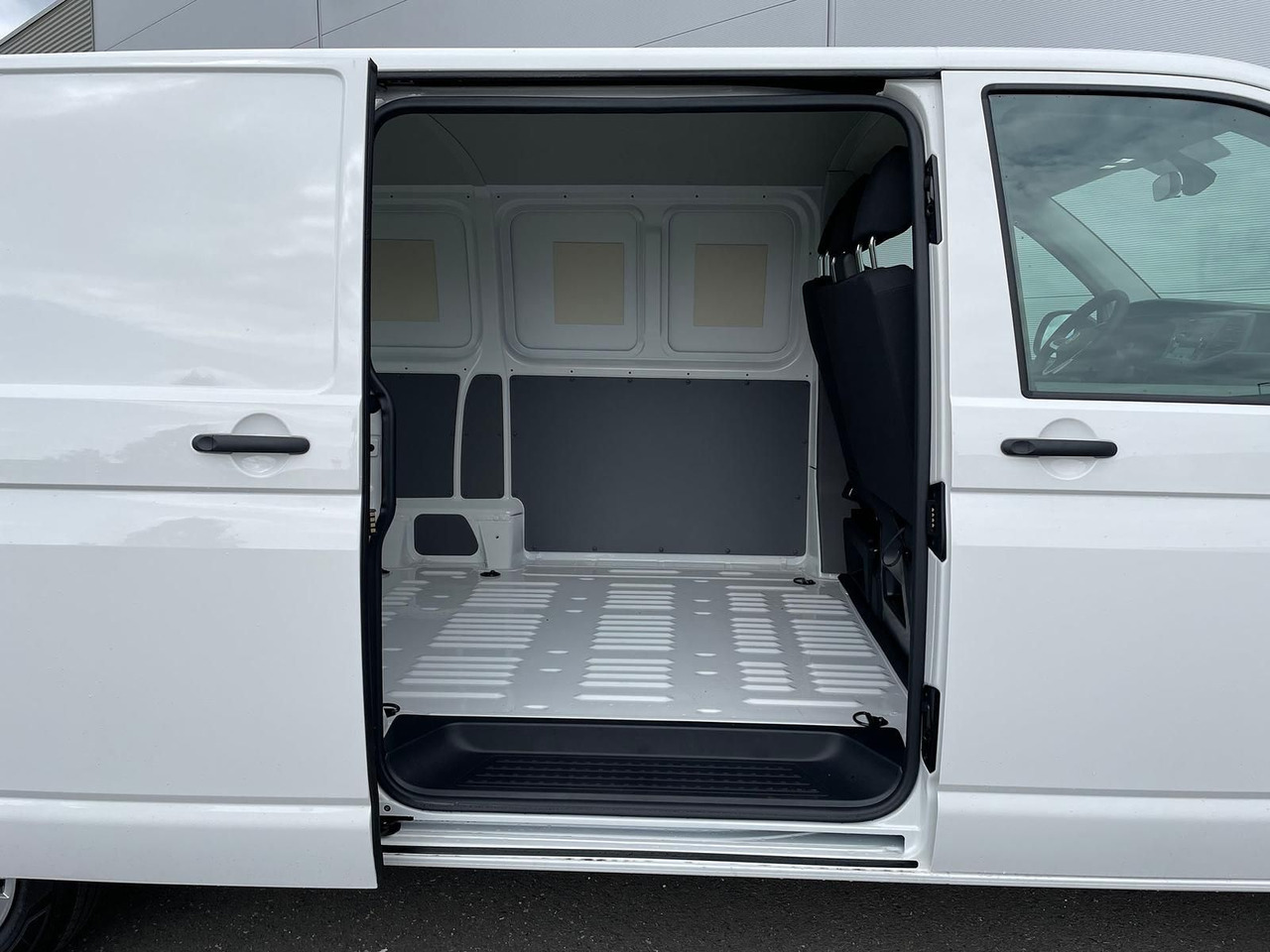 Panel van Volkswagen T6.1 Transporter Mixto lang 4M MFL LED TEMPOMAT: picture 9