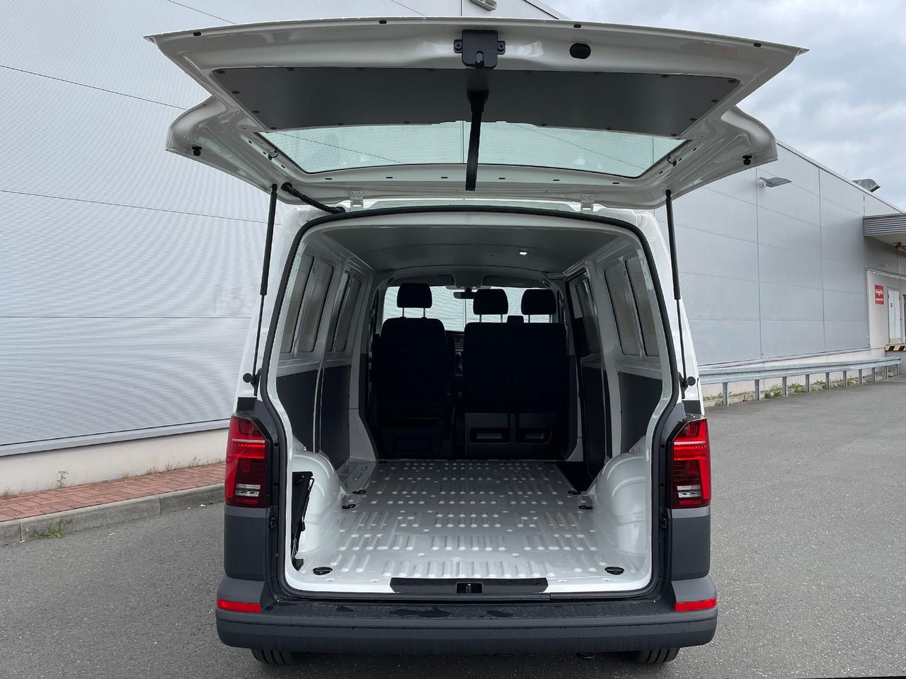 Panel van Volkswagen T6.1 Transporter Mixto lang 4M MFL LED TEMPOMAT: picture 28