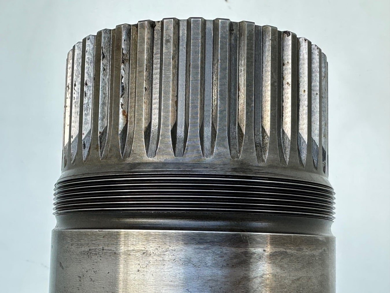 Swing motor for Crawler excavator Liebherr Abtriebswelle ID-Nr.90208977.  SAT325A296.  R934-1550, R938-1650,  R945-1866.   #90208977.12#: picture 13 Swing motor for Crawler excavator Liebherr Abtriebswelle ID-Nr.90208977.  SAT325A296.  R934-1550, R938-1650,  R945-1866.   #90208977.12#: picture 13