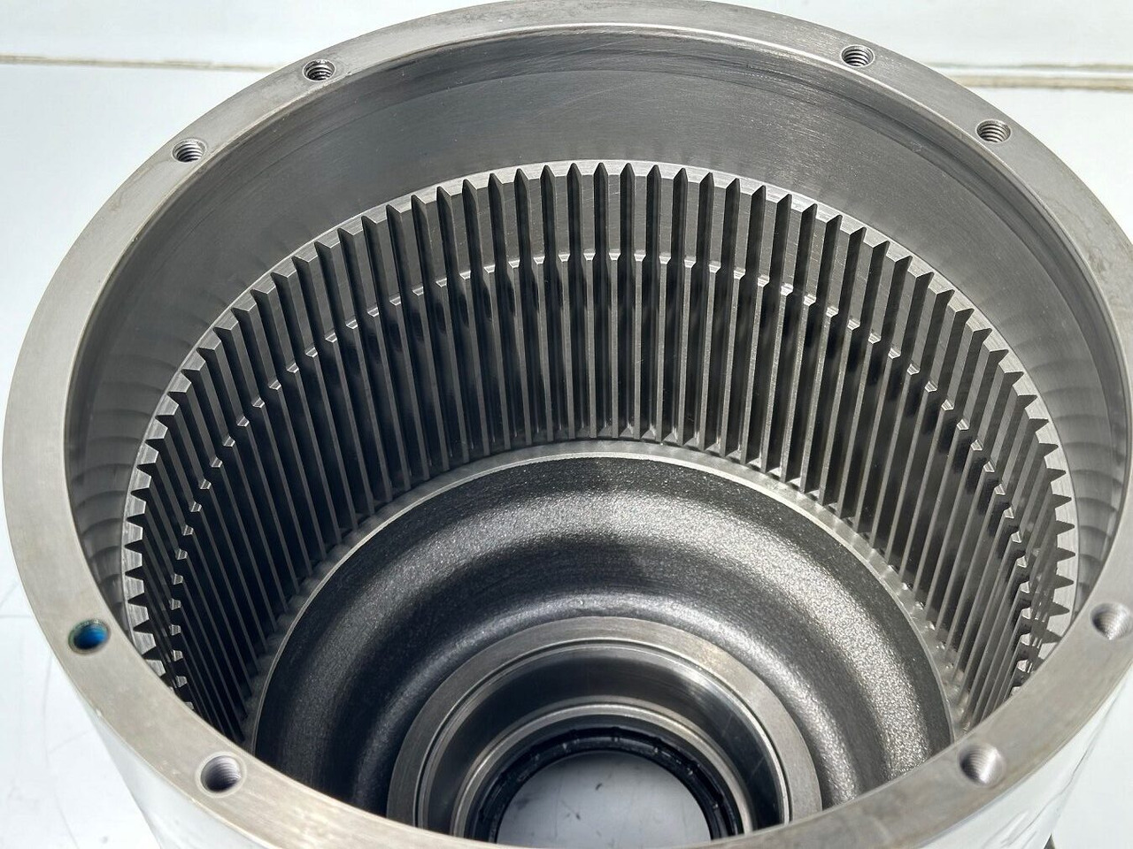 Swing motor for Excavator Liebherr Abtriebswellengehäuse ID-Nr.90015650 - Innenrad ID-Nr.90015651 inkl. beiden Kegelrollenlager ID-Nr.761008503 - ID-Nr.10195527. SAT225/268 - SAT250/278 - SAT250/283. #11501.31885#: picture 7 Swing motor for Excavator Liebherr Abtriebswellengehäuse ID-Nr.90015650 - Innenrad ID-Nr.90015651 inkl. beiden Kegelrollenlager ID-Nr.761008503 - ID-Nr.10195527. SAT225/268 - SAT250/278 - SAT250/283. #11501.31885#: picture 7