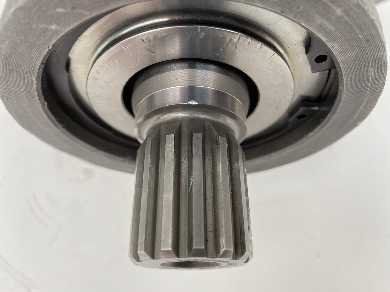 Hydraulic motor for Wheel excavator Liebherr Hydraulikeinbaumotor FMF045, ID-Nr.10132702. A924,LH30C,LH30M,LH35M,LH35MT,LH40C,LH40CP,LH40M,LH40MP,LH50CHR,LH50M,LH50MHR,LH50MT. #07110#: picture 17 Hydraulic motor for Wheel excavator Liebherr Hydraulikeinbaumotor FMF045, ID-Nr.10132702. A924,LH30C,LH30M,LH35M,LH35MT,LH40C,LH40CP,LH40M,LH40MP,LH50CHR,LH50M,LH50MHR,LH50MT. #07110#: picture 17