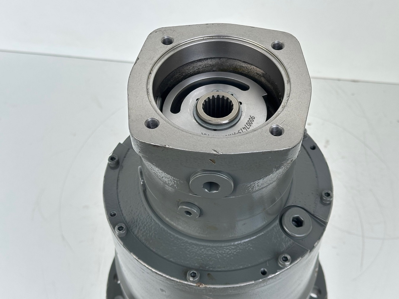 Liebherr Liebherr Drehwerkantrieb Typ:DAT200/1455 mit ID-Nr.13763178 - ID-Nr.13777972. #13763178.545-01211# - Swing motor for Mobile crane: picture 4 Liebherr Liebherr Drehwerkantrieb Typ:DAT200/1455 mit ID-Nr.13763178 - ID-Nr.13777972. #13763178.545-01211# - Swing motor for Mobile crane: picture 4