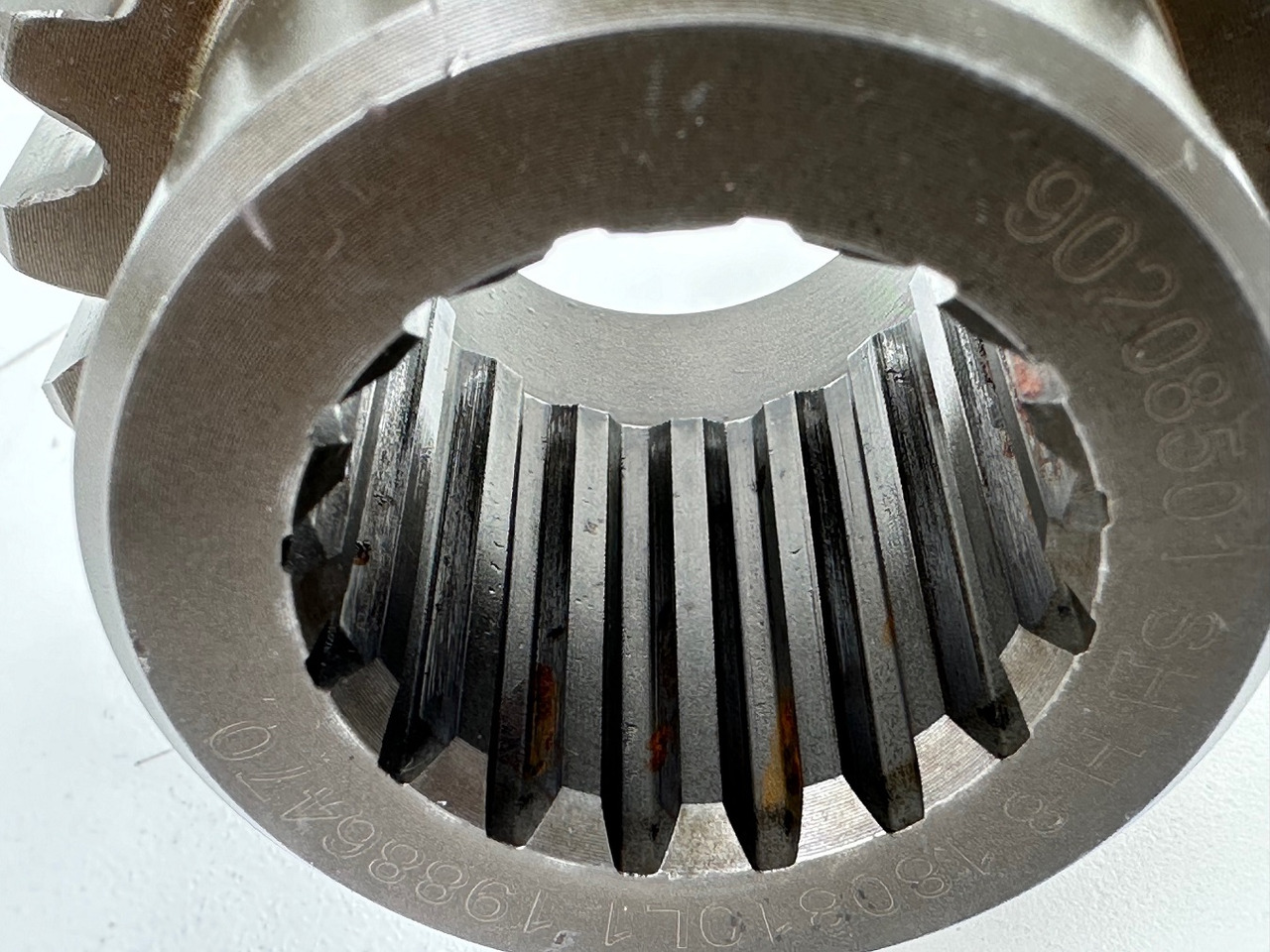 Swing motor for Construction machinery Liebherr Sonnenrad ID-Nr.932778101 - ID-Nr.90208501. SAT325/242, SAT325/254, SAT325/294. A900, A944, LH60, R936, R942, R944, R946, R950. #90208501.081.073#: picture 8 Swing motor for Construction machinery Liebherr Sonnenrad ID-Nr.932778101 - ID-Nr.90208501. SAT325/242, SAT325/254, SAT325/294. A900, A944, LH60, R936, R942, R944, R946, R950. #90208501.081.073#: picture 8