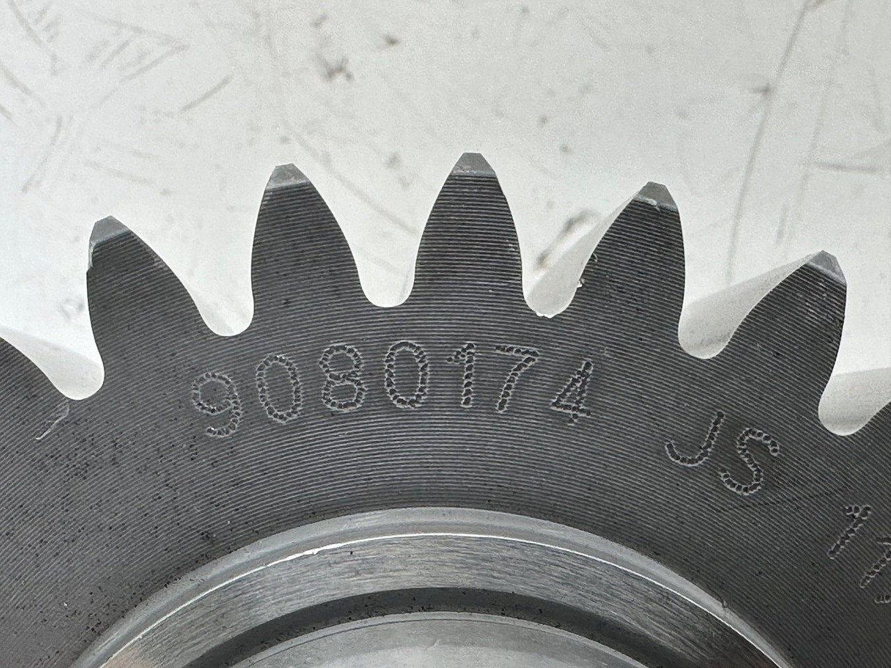 Gearbox for Construction machinery Liebherr Stirnrad ID-Nr.9080174. Pumpenverteilergetriebe Typ:PVG351 B 382. A944, E934, EP934, EP944, ER934, ER944, LOS934, P944, R944. #9080174.01#: picture 18 Gearbox for Construction machinery Liebherr Stirnrad ID-Nr.9080174. Pumpenverteilergetriebe Typ:PVG351 B 382. A944, E934, EP934, EP944, ER934, ER944, LOS934, P944, R944. #9080174.01#: picture 18