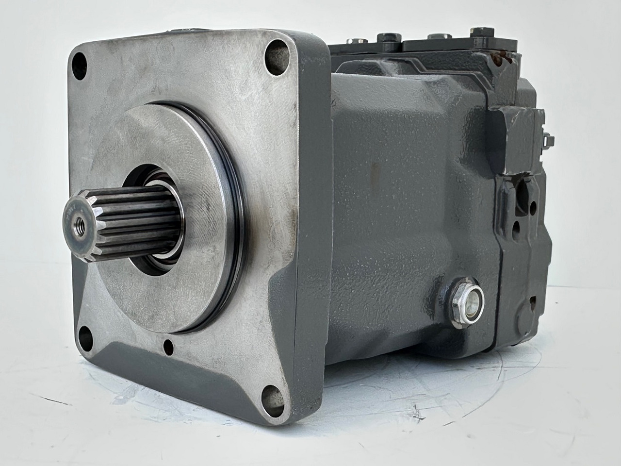 Linde Verstellmotor-Axialkolbenmotor Typ:HMV210-02 2532. #HMV210-02.2532# - Hydraulic motor: picture 3 Linde Verstellmotor-Axialkolbenmotor Typ:HMV210-02 2532. #HMV210-02.2532# - Hydraulic motor: picture 3