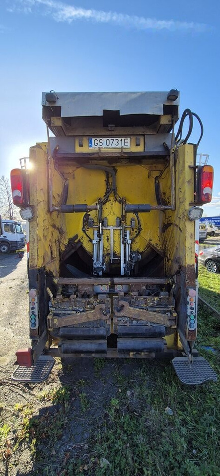 Scania R-400 - Garbage truck: picture 3 Scania R-400 - Garbage truck: picture 3
