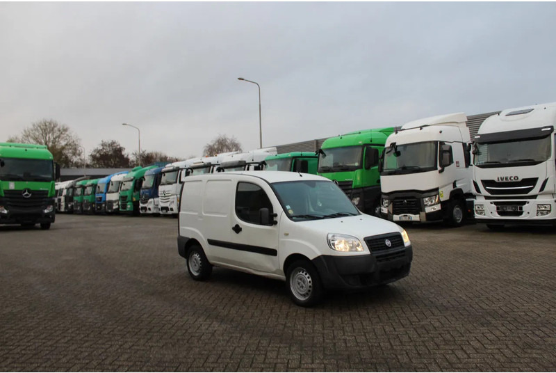 Fiat Doblò Cargo * manual * - Car: picture 5 Fiat Doblò Cargo * manual * - Car: picture 5