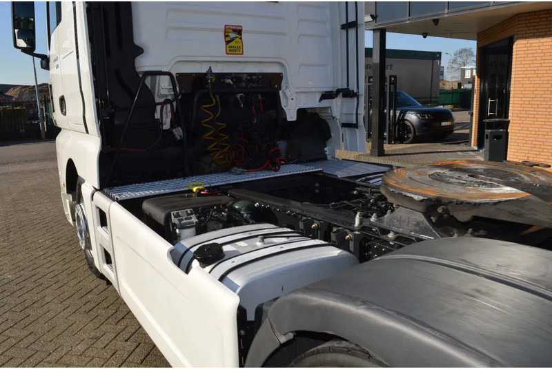 Tractor unit MAN TGX 18.480 * RETARDER * EURO6 * 4X2 * 2 TANK *: picture 12 Tractor unit MAN TGX 18.480 * RETARDER * EURO6 * 4X2 * 2 TANK *: picture 12