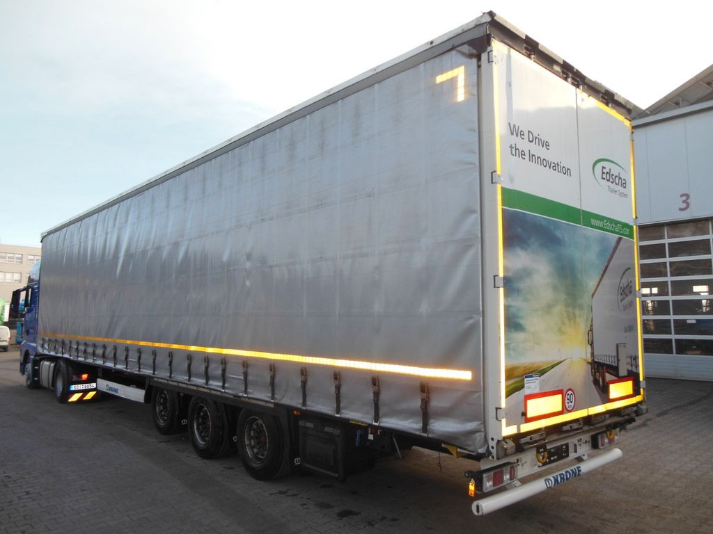 Krone SD MEGA LINER, LOWDECK, LIFT ACHSE Krone SD MEGA LINER, LOWDECK, LIFT ACHSE - Curtainsider semi-trailer: picture 4 Krone SD MEGA LINER, LOWDECK, LIFT ACHSE Krone SD MEGA LINER, LOWDECK, LIFT ACHSE - Curtainsider semi-trailer: picture 4
