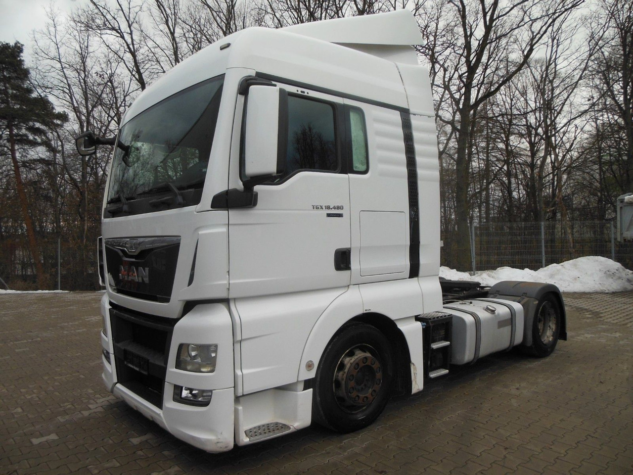 MAN TGX 18.480 LLS-U, LOWDECK + KRONE MEGA MAN TGX 18.480 LLS-U, LOWDECK - Tractor unit: picture 1 MAN TGX 18.480 LLS-U, LOWDECK + KRONE MEGA MAN TGX 18.480 LLS-U, LOWDECK - Tractor unit: picture 1