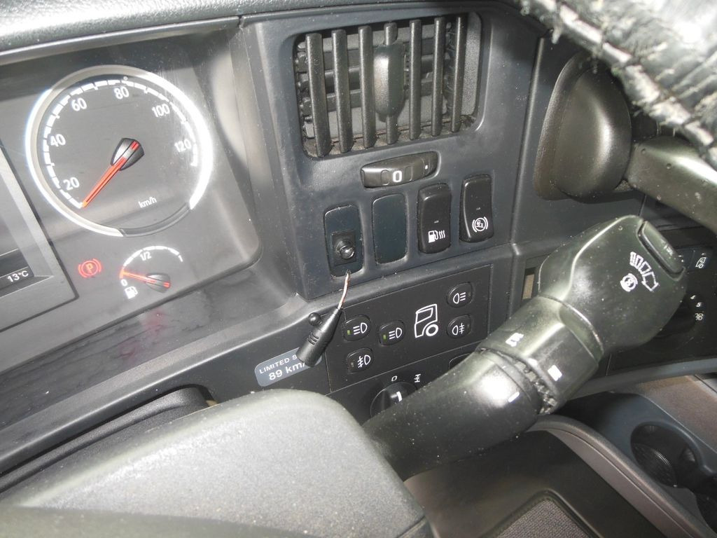 Tractor unit Scania R 520, V8, RETARDER: picture 17