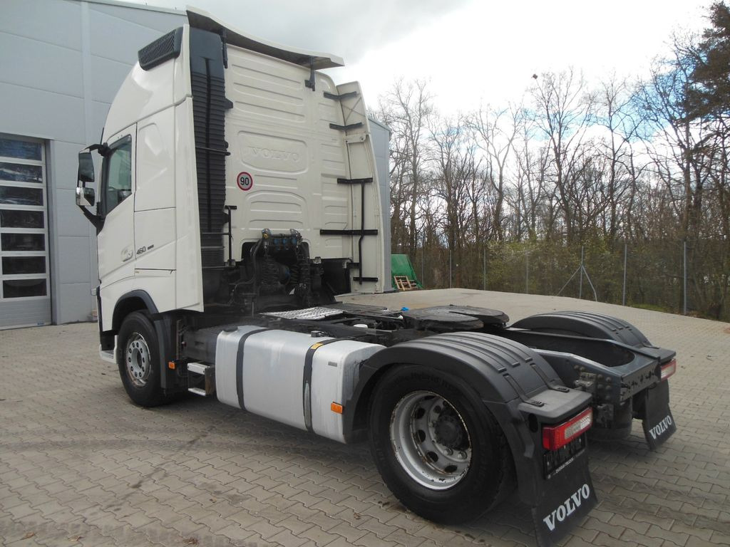 Volvo FH 13/460, GLOBE XL Volvo FH 13/460, GLOBE XL - Tractor unit: picture 4 Volvo FH 13/460, GLOBE XL Volvo FH 13/460, GLOBE XL - Tractor unit: picture 4