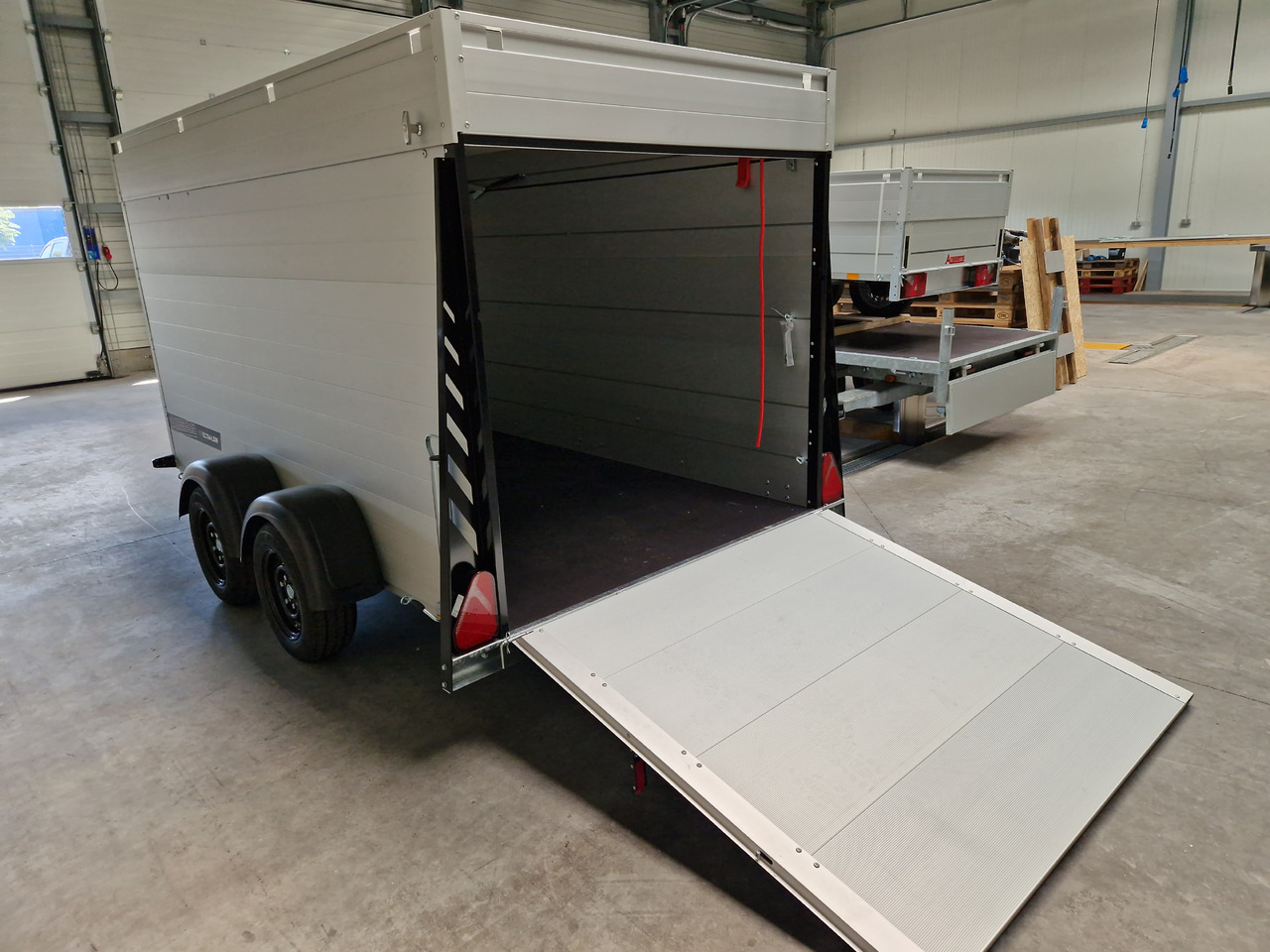ALUBOXX Deckelanhänger GTB 2500 VT3 Ultra Low Tandem 2500kg - Closed box trailer: picture 3 ALUBOXX Deckelanhänger GTB 2500 VT3 Ultra Low Tandem 2500kg - Closed box trailer: picture 3